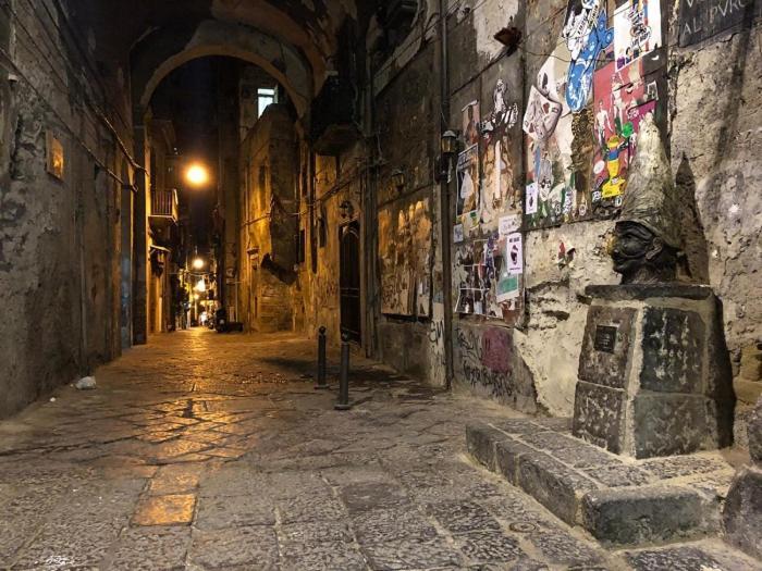 Luxury Room Al Cristo Velato Naples Luaran gambar